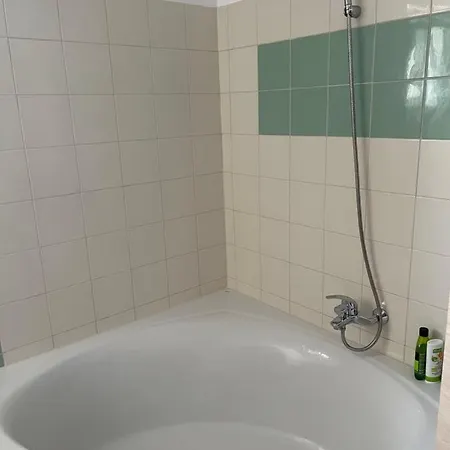 Happiness By Nicole Jutka, Visual Artist Apartmán