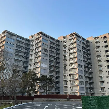 Happiness By Nicole Jutka, Visual Artist Apartmán Olimp