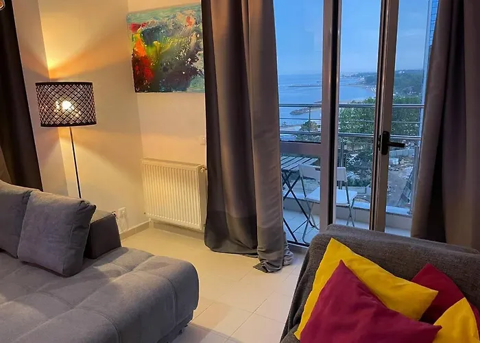 Happiness By Nicole Jutka, Visual Artist Apartament Olimp