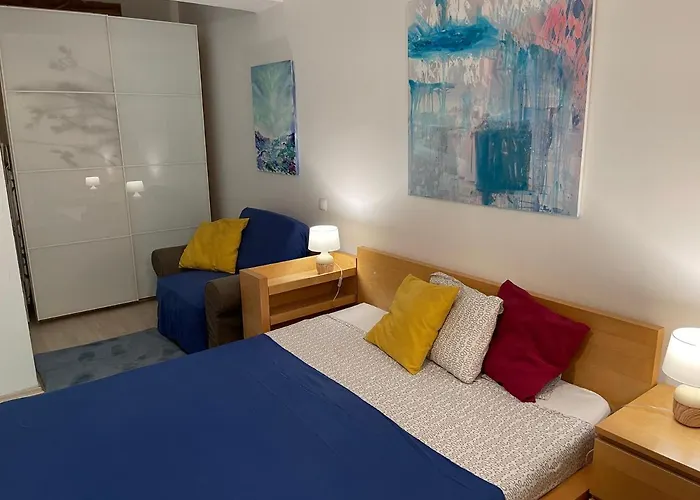 Happiness By Nicole Jutka, Visual Artist Apartamento Olimp