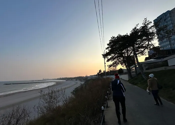 Happiness By Nicole Jutka, Visual Artist Apartamento Olimp